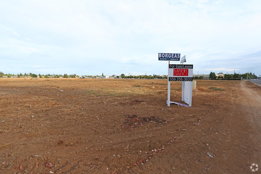 750 N 1st St, Fresno, CA à louer - Photo principale – Image 1 sur 3