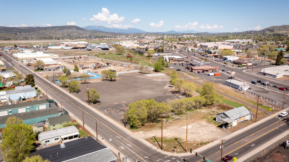 3301 Crosby St, Klamath Falls, OR à vendre Photo principale– Image 1 sur 9