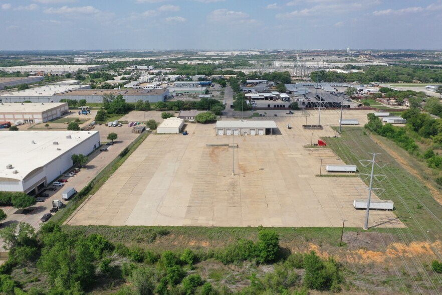3375 High Prairie Rd, Grand Prairie, TX à louer - Photo de l’immeuble – Image 2 sur 12