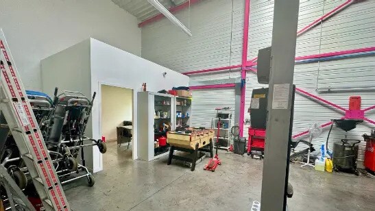 Industriel/Logistique dans Liévin à vendre - Photo de l’immeuble – Image 3 sur 13