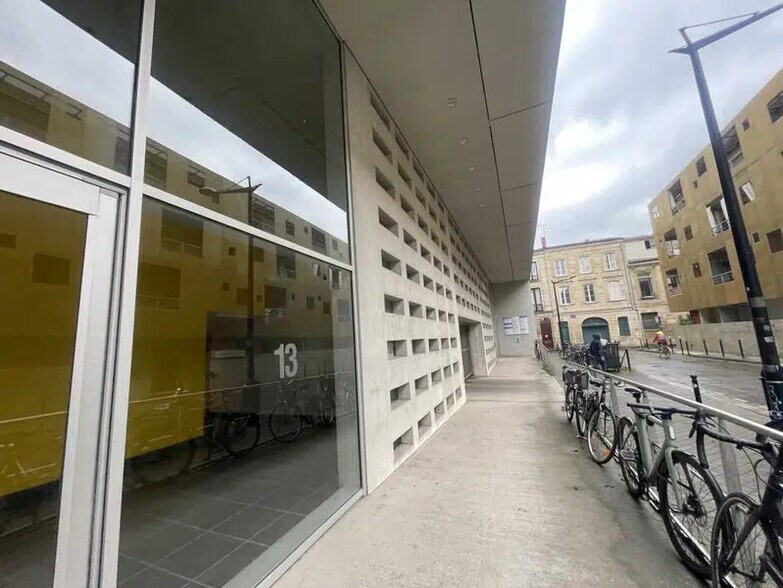 Bureau dans Bordeaux à louer - Photo de l’immeuble – Image 1 sur 8
