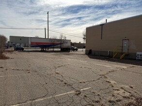 6035 E 38th Ave, Denver, CO à louer Photo intérieure– Image 2 sur 9