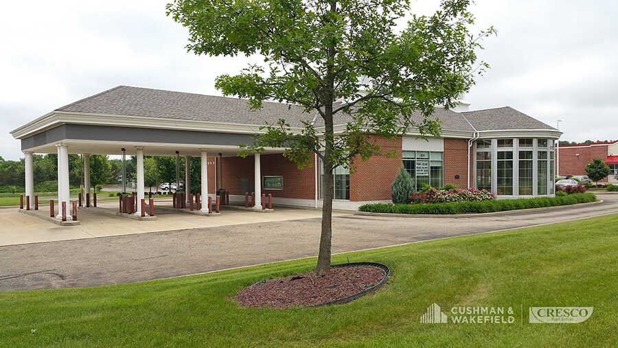 1011 E Aurora Rd, Macedonia, OH à louer - Photo de l’immeuble – Image 3 sur 12