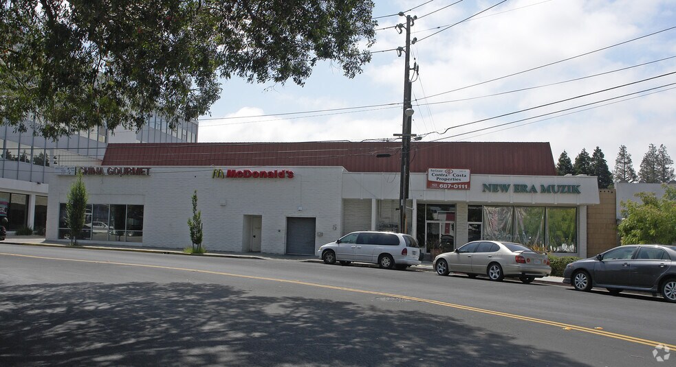 1828 Salvio St, Concord, CA à louer - Photo de l’immeuble – Image 3 sur 6