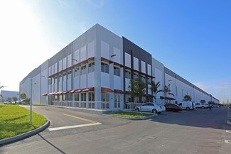 Plus de détails pour 3780 W 104th St, Hialeah, FL - Industriel/Logistique à louer
