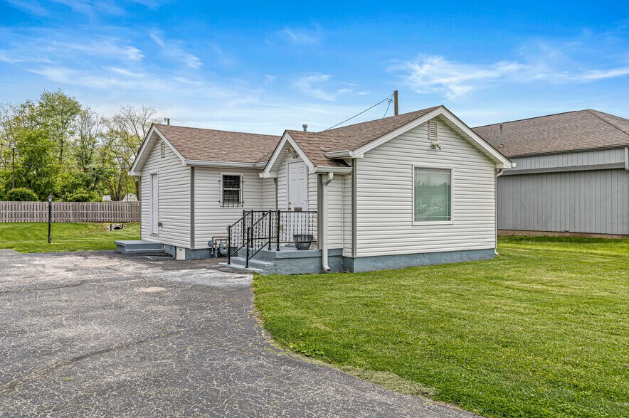 1391 N Shadeland Ave, Indianapolis, IN à vendre - Photo de l’immeuble – Image 2 sur 21