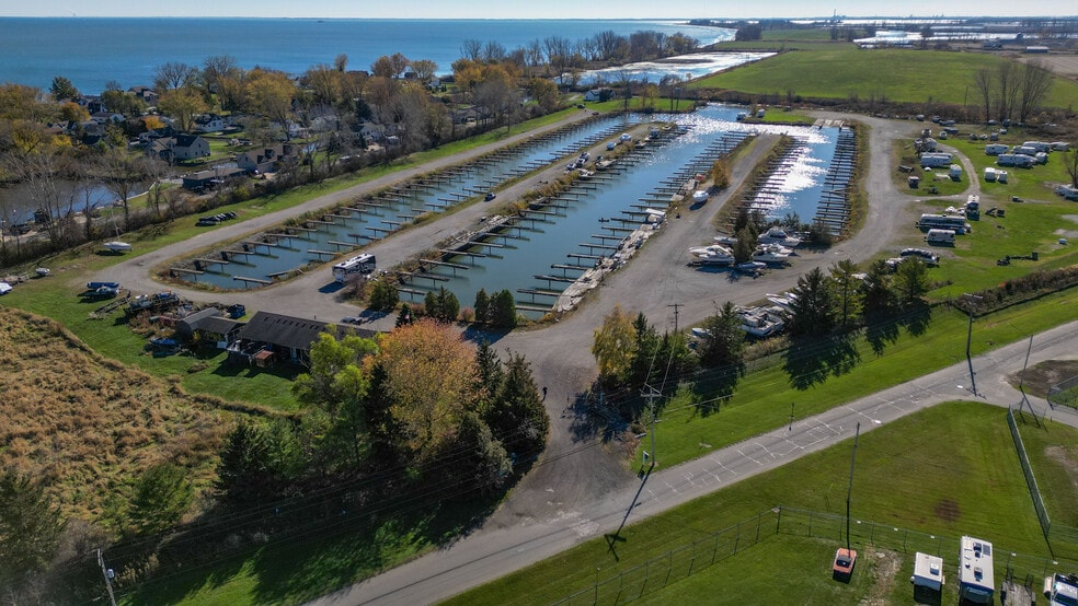 10420 Harold Dr, Luna Pier, MI à vendre - Aérien – Image 2 sur 40
