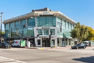 300-306 N Robertson Blvd, Los Angeles, CA à louer Photo de l’immeuble– Image 2 sur 9