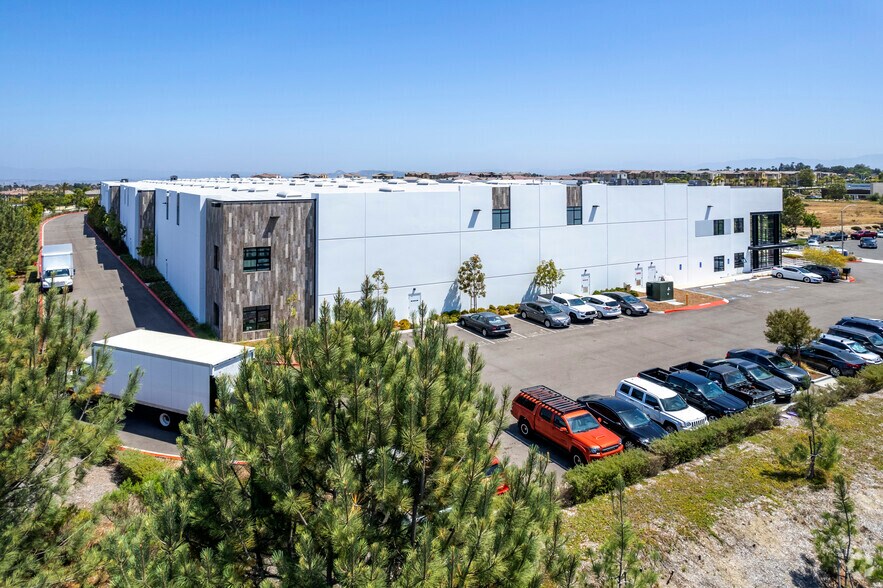 1322 Rocky Point Dr, Oceanside, CA à louer - Photo de l’immeuble – Image 2 sur 5