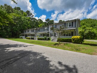 Plus de détails pour 225 Douglas St, Holly Springs, NC - Logement à vendre