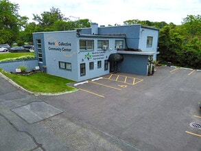 14 E State St, North Aurora, IL à louer Photo intérieure– Image 1 sur 7
