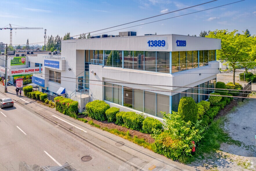 13889 104th Ave, Surrey, BC à louer - Photo de l’immeuble – Image 3 sur 5