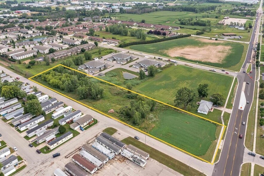 1373 Bellevue St, Green Bay, WI à vendre - Photo de l’immeuble – Image 2 sur 3