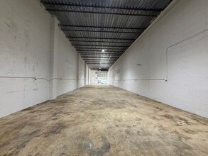 820-826 NW 10th Ter, Fort Lauderdale, FL à louer Photo intérieure– Image 2 sur 12