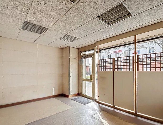 Plus de détails pour Local commercial à vendre