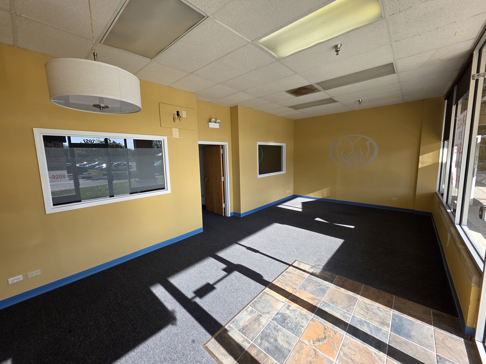 1215-1299 N Rand Rd, Des Plaines, IL à louer Photo intérieure– Image 1 sur 8