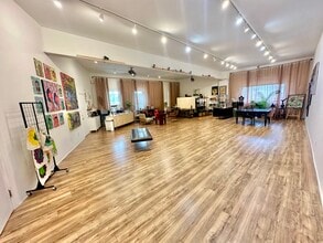 348-360 Bloomfield Ave, Montclair, NJ à louer Photo intérieure– Image 1 sur 11