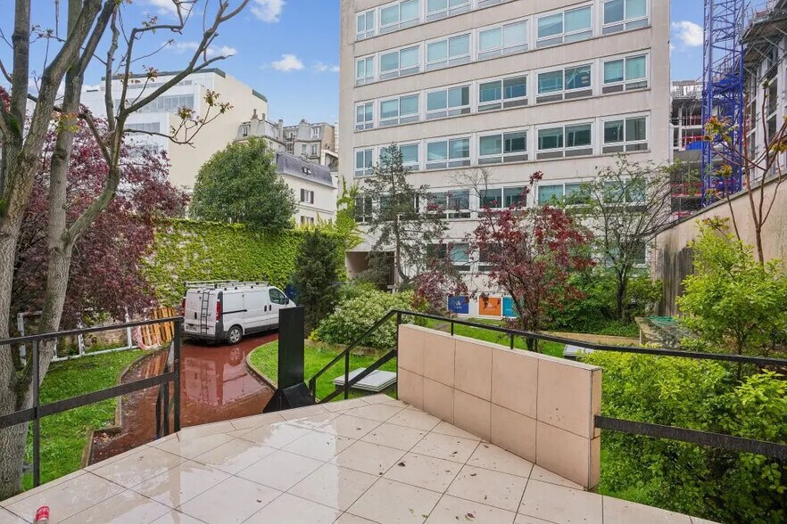 171 Bis Avenue Charles De Gaulle, Neuilly-sur-Seine à louer - Photo de l’immeuble – Image 2 sur 9