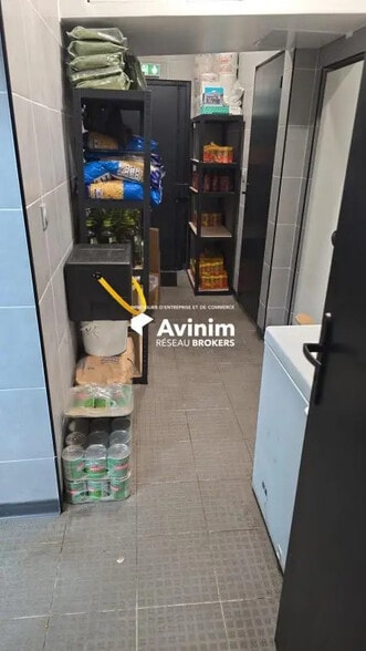 Local commercial dans Ivry-sur-Seine à vendre - Photo intérieure – Image 2 sur 3