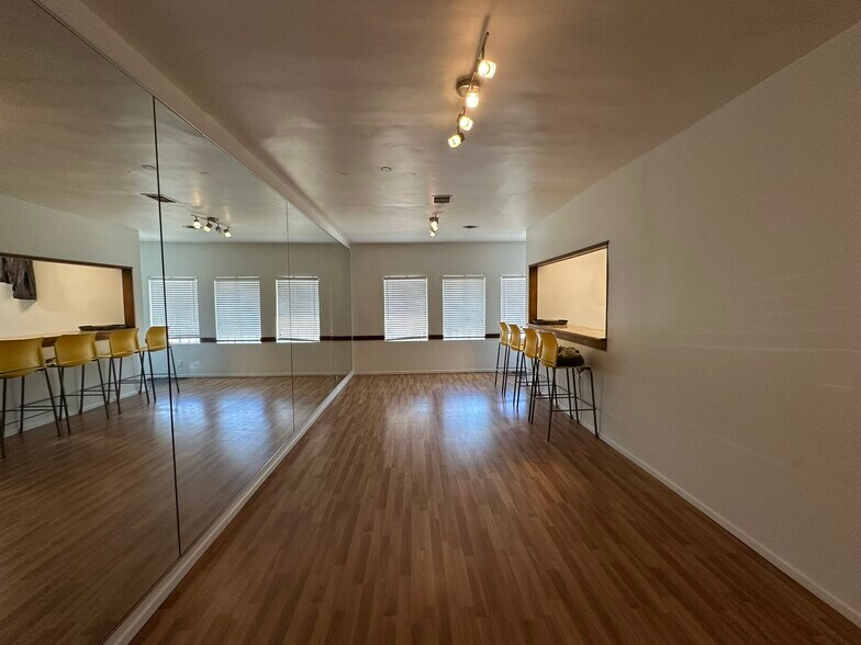 1133 Crenshaw Blvd, Los Angeles, CA à louer - Photo de l’immeuble – Image 2 sur 12