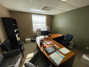 4580 Scott Trl, Eagan, MN à louer Photo de l’immeuble– Image 2 sur 4