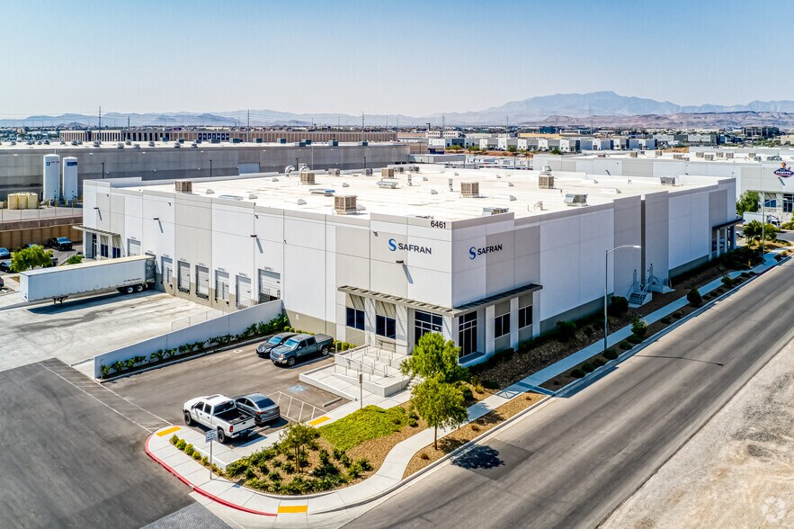 6461 W Post Rd, Las Vegas, NV à louer - Photo de l’immeuble – Image 3 sur 5