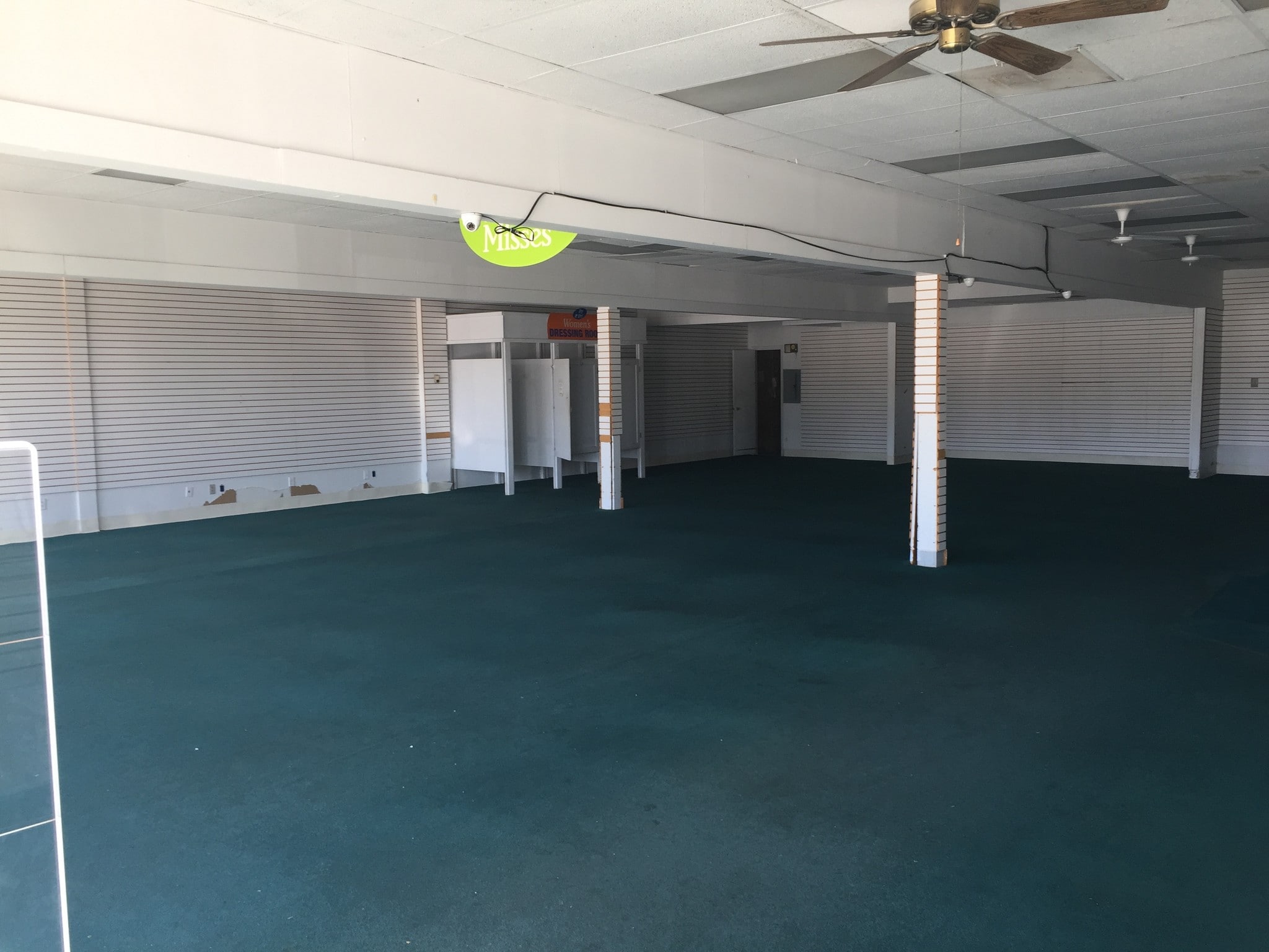 1111 E Tyler St, Athens, TX à louer Photo intérieure– Image 1 sur 5