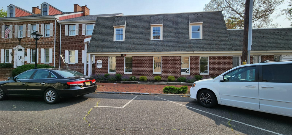 505 High St, Burlington, NJ à louer - Photo de l’immeuble – Image 2 sur 3