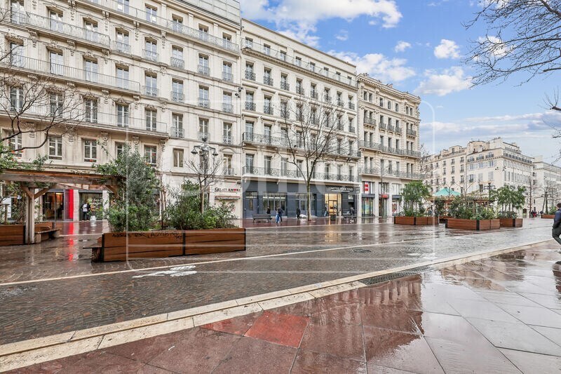 16 Voie La Canebiere, Marseille à louer Photo de l’immeuble– Image 1 sur 15