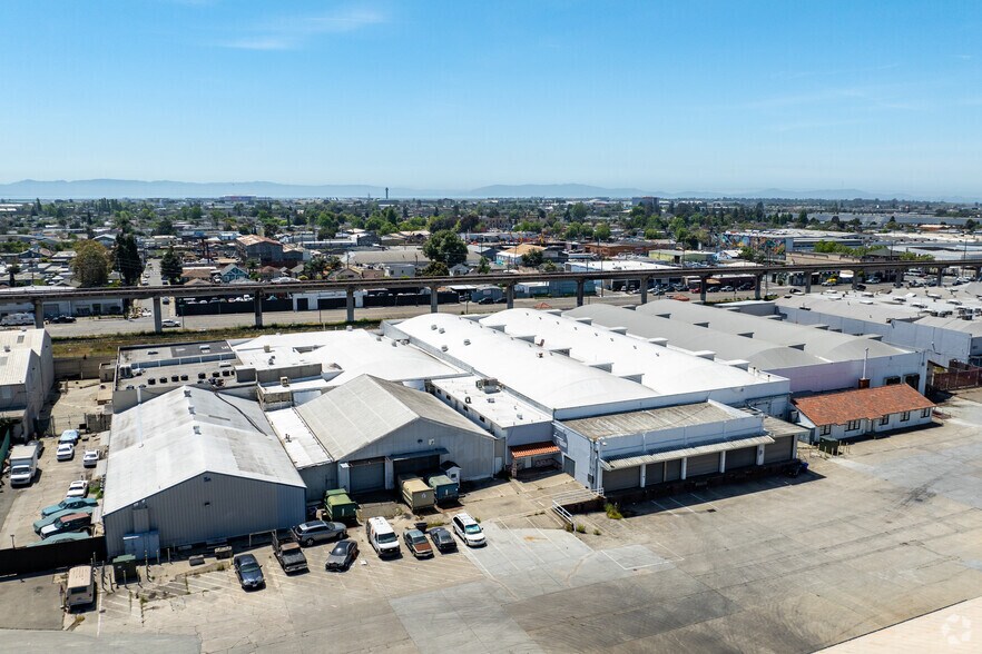 9957 Medford Ave, Oakland, CA à louer - Aérien – Image 3 sur 7