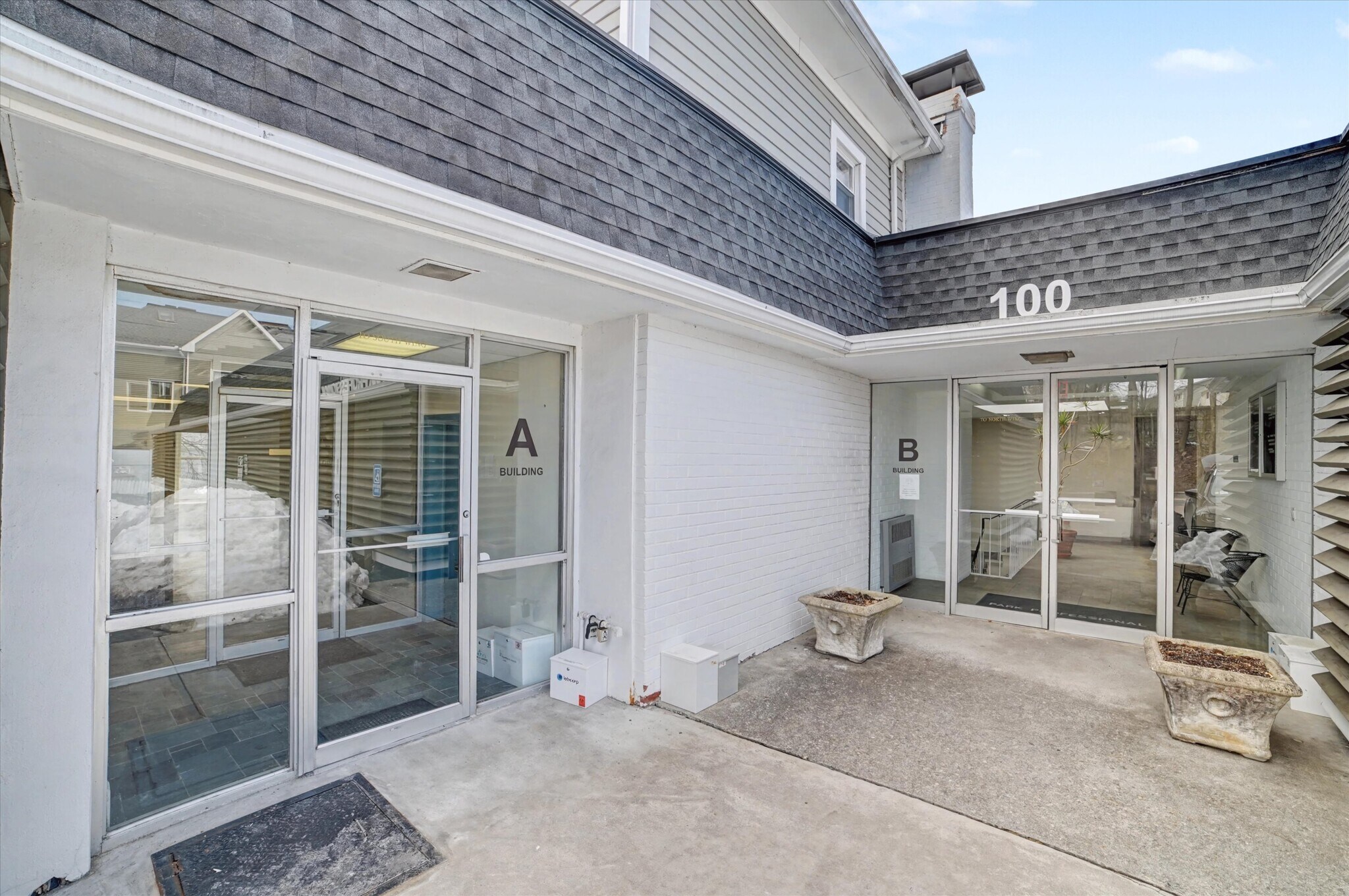 100 S Highland Ave, Ossining, NY à louer Hall d’entrée– Image 1 sur 24