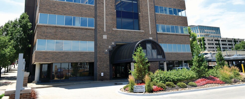 600 Broadway Blvd, Kansas City, MO à louer - Photo de l’immeuble – Image 2 sur 11