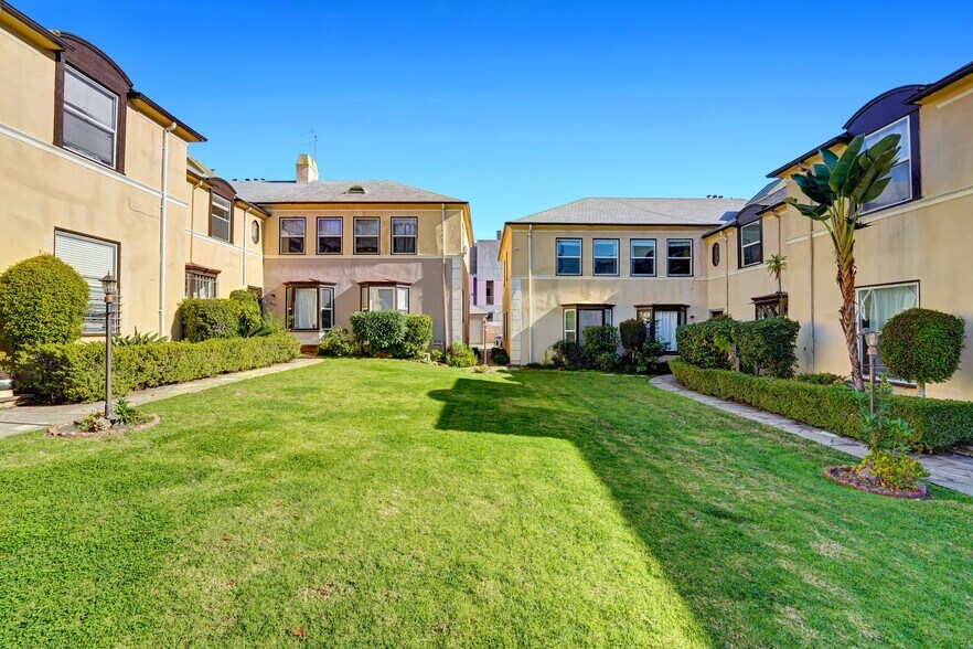 1852-1862 N Edgemont St, Los Angeles, CA à vendre - Photo de l’immeuble – Image 2 sur 21