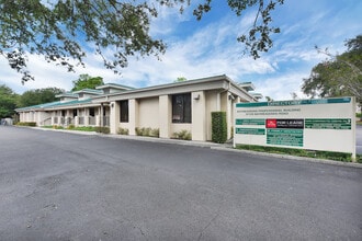 9109 Baymeadows Rd, Jacksonville, FL à louer Photo de l’immeuble– Image 2 sur 14