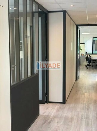 Plus de détails pour Bureau à louer