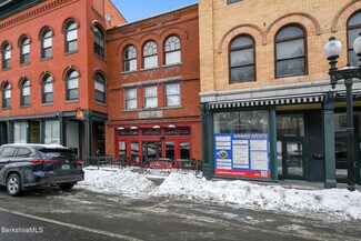 Plus de détails pour 47 Park St, Adams, MA - Local commercial à vendre