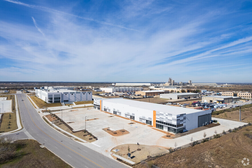 250 Gateway, Kyle, TX à louer - Aérien – Image 2 sur 4