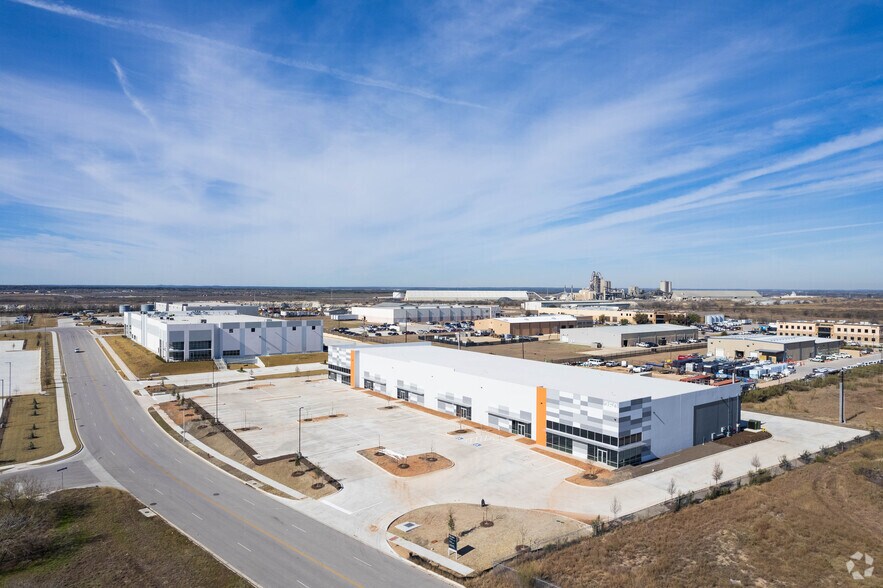 250 Gateway, Kyle, TX à louer - Aérien – Image 3 sur 5