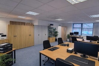 Foundry Ln, Horsham à louer Photo de l’immeuble– Image 1 sur 2