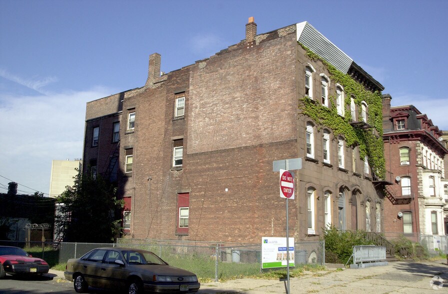 17-19 Lincoln Pky, Newark, NJ à vendre - Photo de l’immeuble – Image 3 sur 4