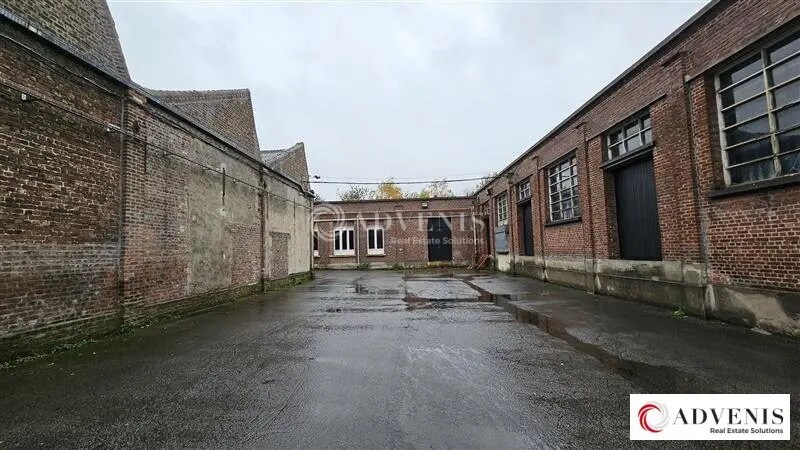 Industriel/Logistique dans Wattrelos à louer - Photo de l’immeuble – Image 1 sur 11