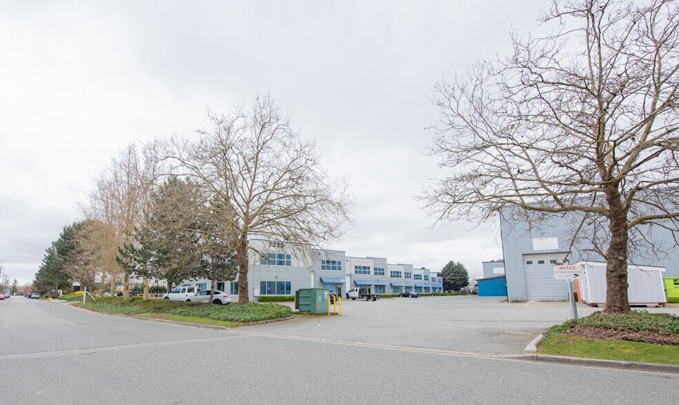 7225 Brown St, Delta, BC à vendre - Photo de l’immeuble – Image 3 sur 37