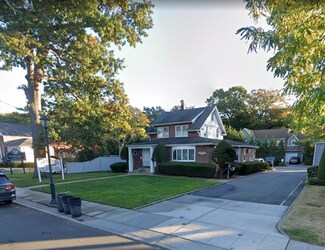 Plus de détails pour 128 Merrick Ave, Merrick, NY - Logement à vendre