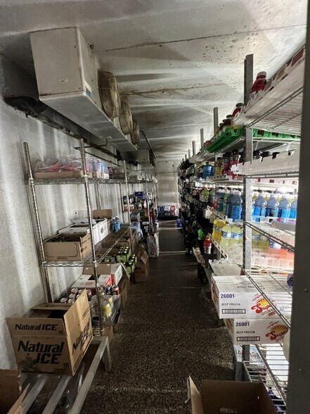 131 S Hamilton St, Eden, NC à vendre - Photo intérieure – Image 2 sur 7