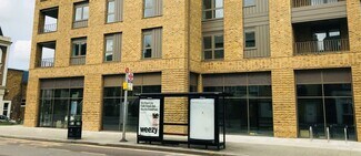 Plus de détails pour 416 Wandsworth Rd, Londres - Local commercial à louer