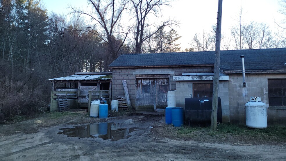 253 Brick Top Rd, Windham, CT à vendre - Photo de l’immeuble – Image 3 sur 11