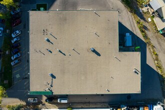 1448 Hastings Cres SE, Calgary, AB - Vue aérienne  vue de carte - Image1