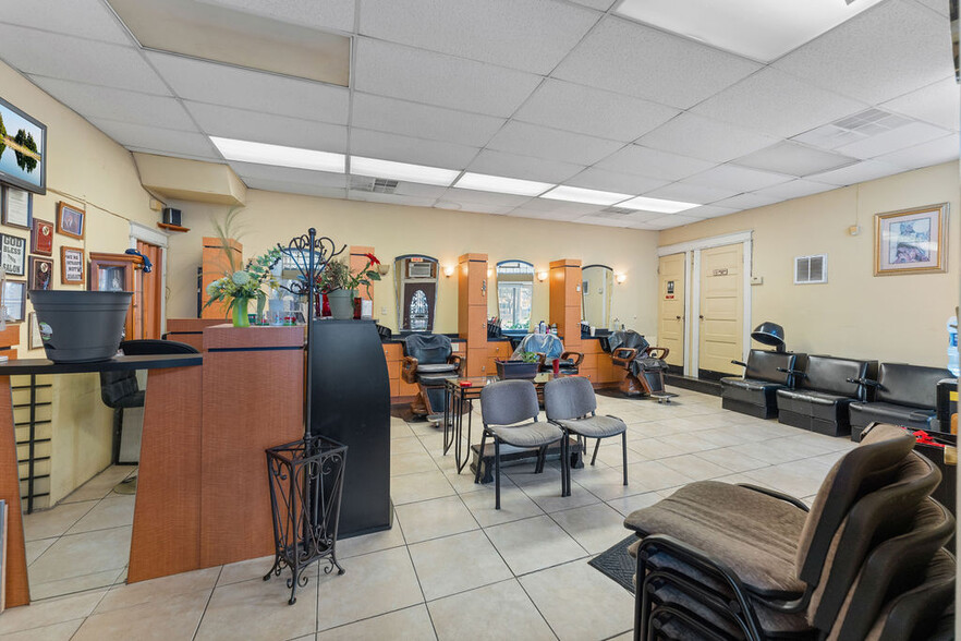 2206-2208 Naylor Rd SE, Washington, DC à vendre - Photo intérieure – Image 3 sur 31