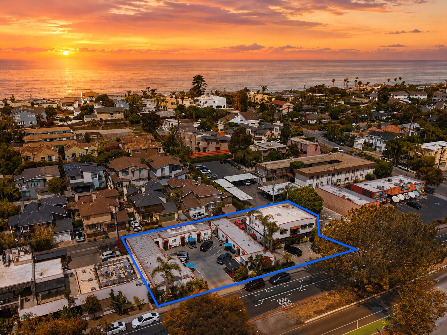 1322 N Coast Hwy 101, Encinitas, CA à vendre Photo de l’immeuble– Image 1 sur 11