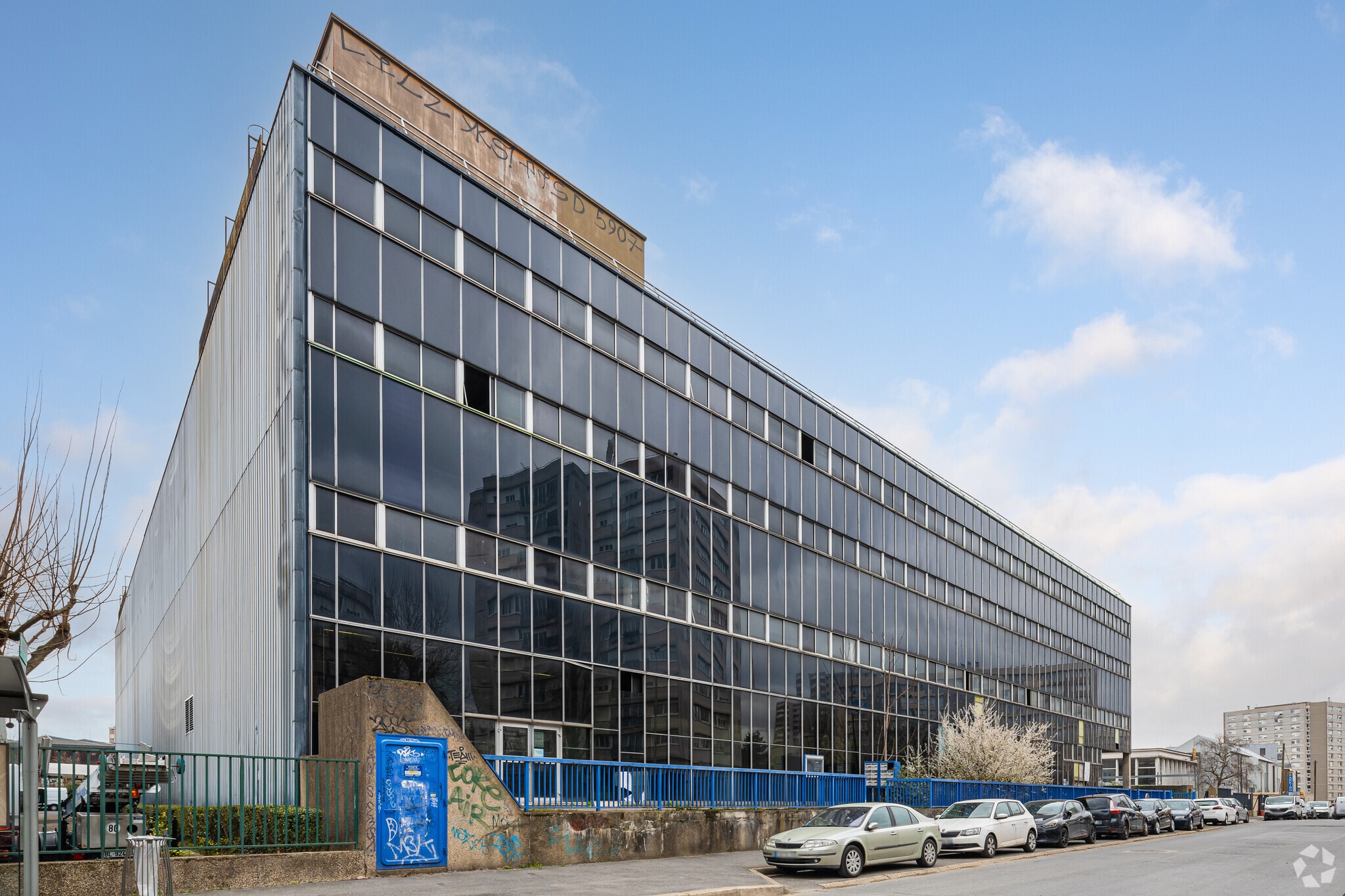 21 Rue Jean Lolive, Bagnolet à louer Photo principale– Image 1 sur 4